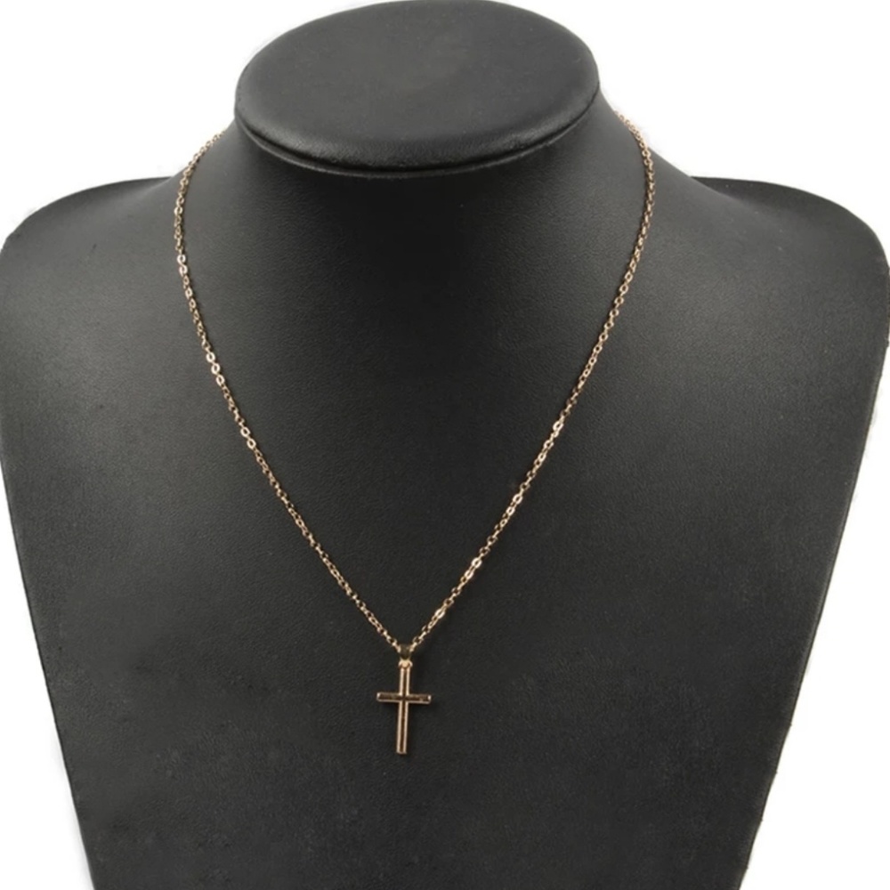 Layering Chain Cross Pendant Silver OR Gold - Picture 3 of 6